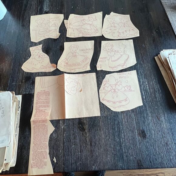 Vintage 50s 60s 70s 80s Large Lot Iron On Applique Embroidery Sewing Patterns - Picture 9 of 13